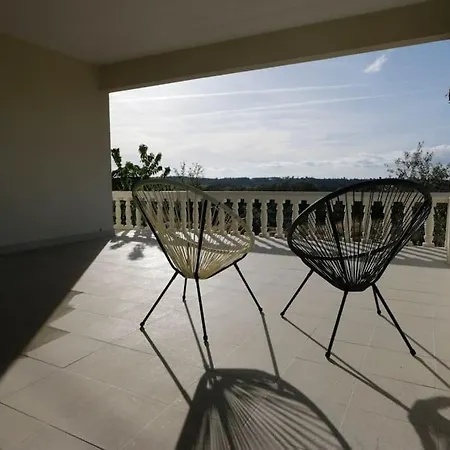 Mendes Oliva * Almeida